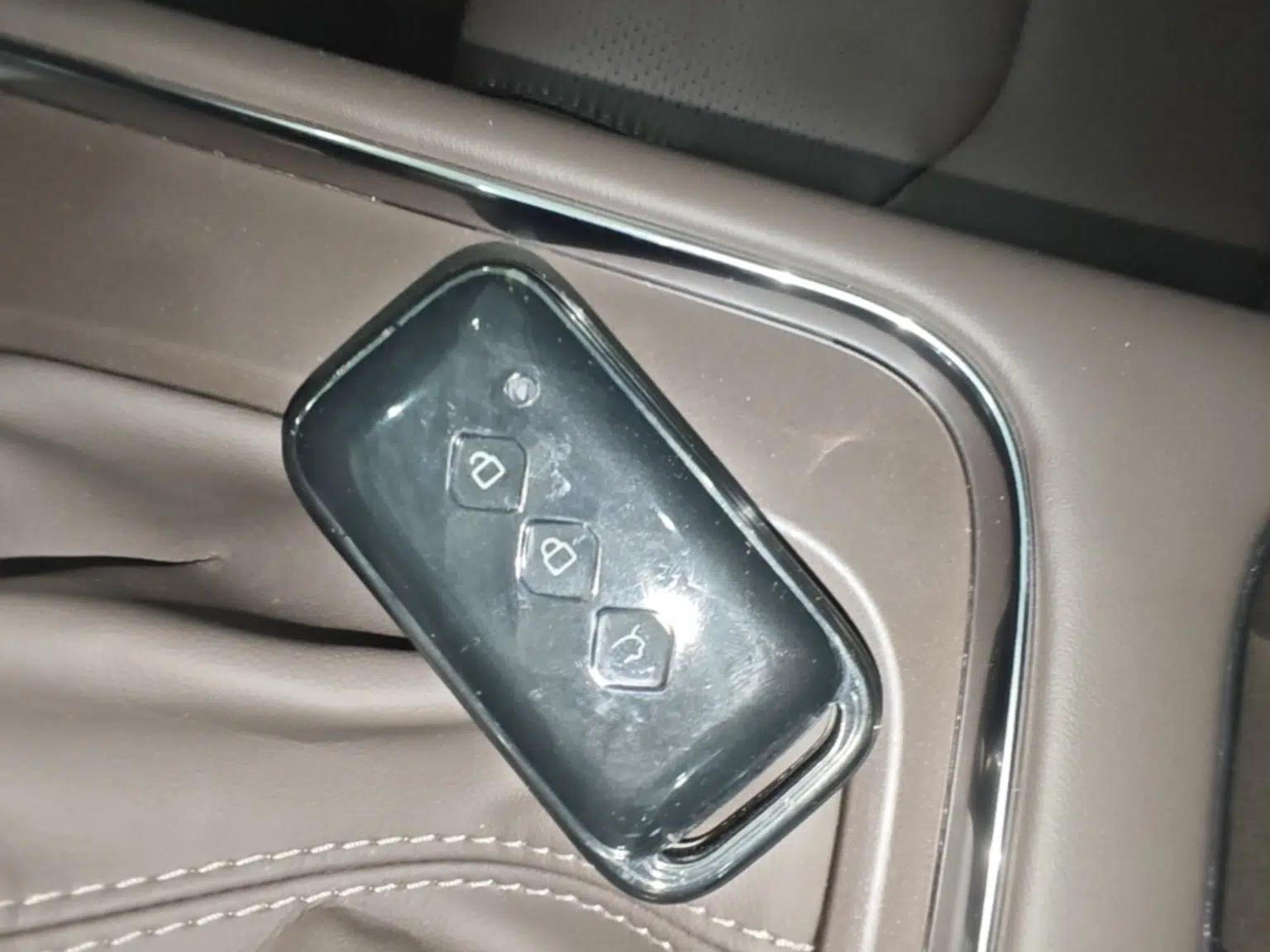 Wuling 730 2025 Model 1.5T CVT Elite Edition — миниатюра 12