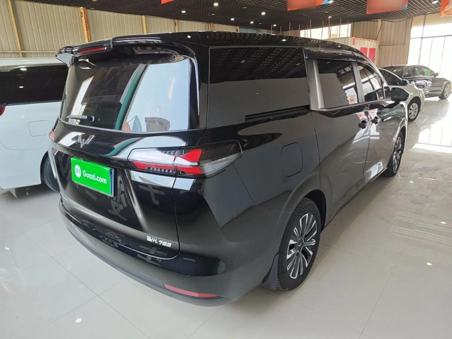 Wuling 730 2025 Model 1.5T CVT Elite Edition — миниатюра 6