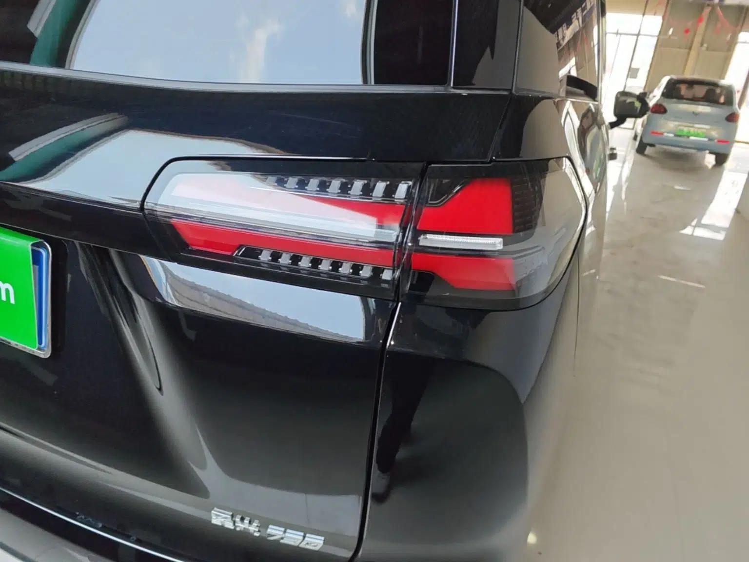 Wuling 730 2025 Model 1.5T CVT Elite Edition — миниатюра 7