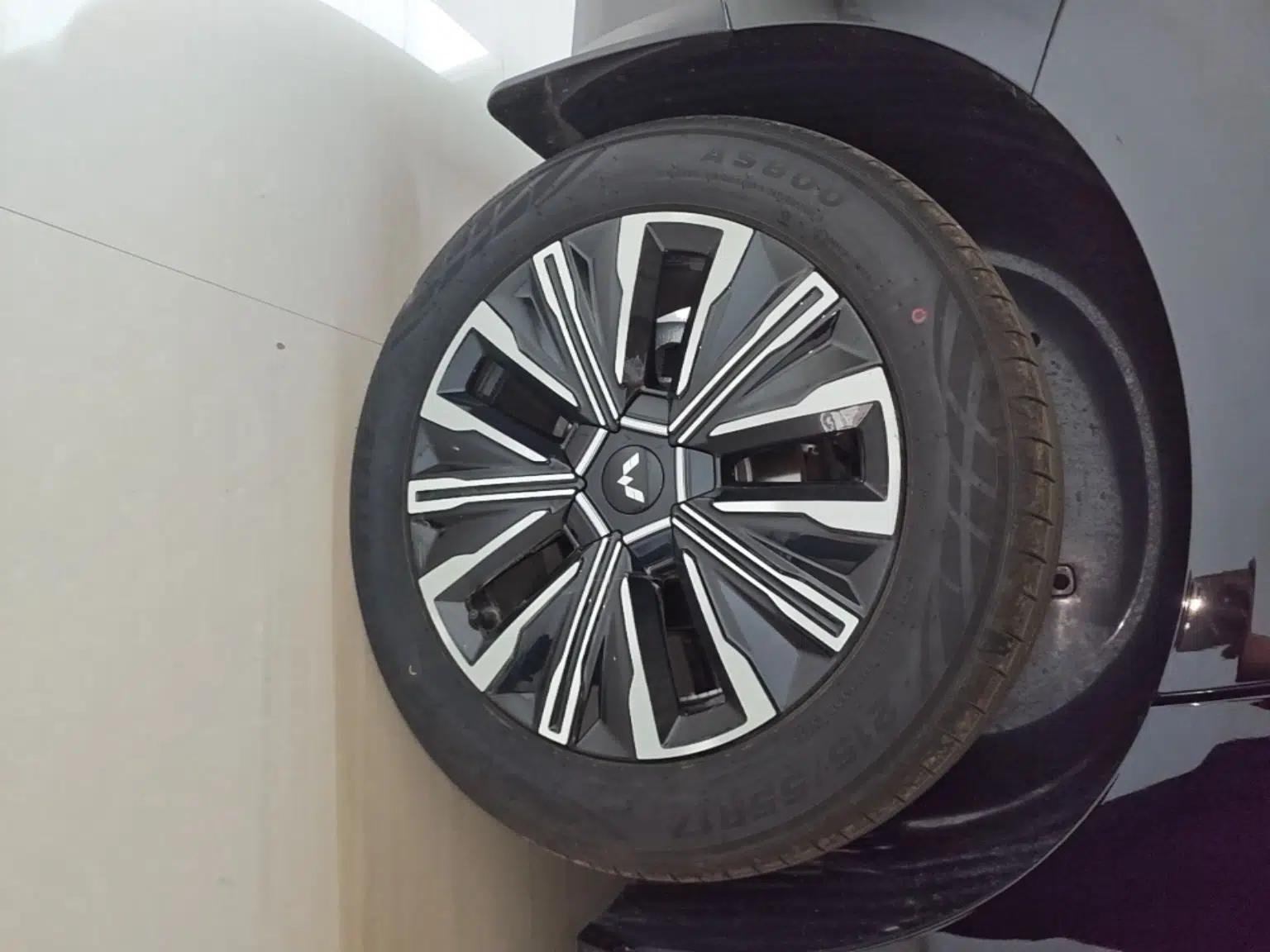 Wuling 730 2025 Model 1.5T CVT Elite Edition — миниатюра 10