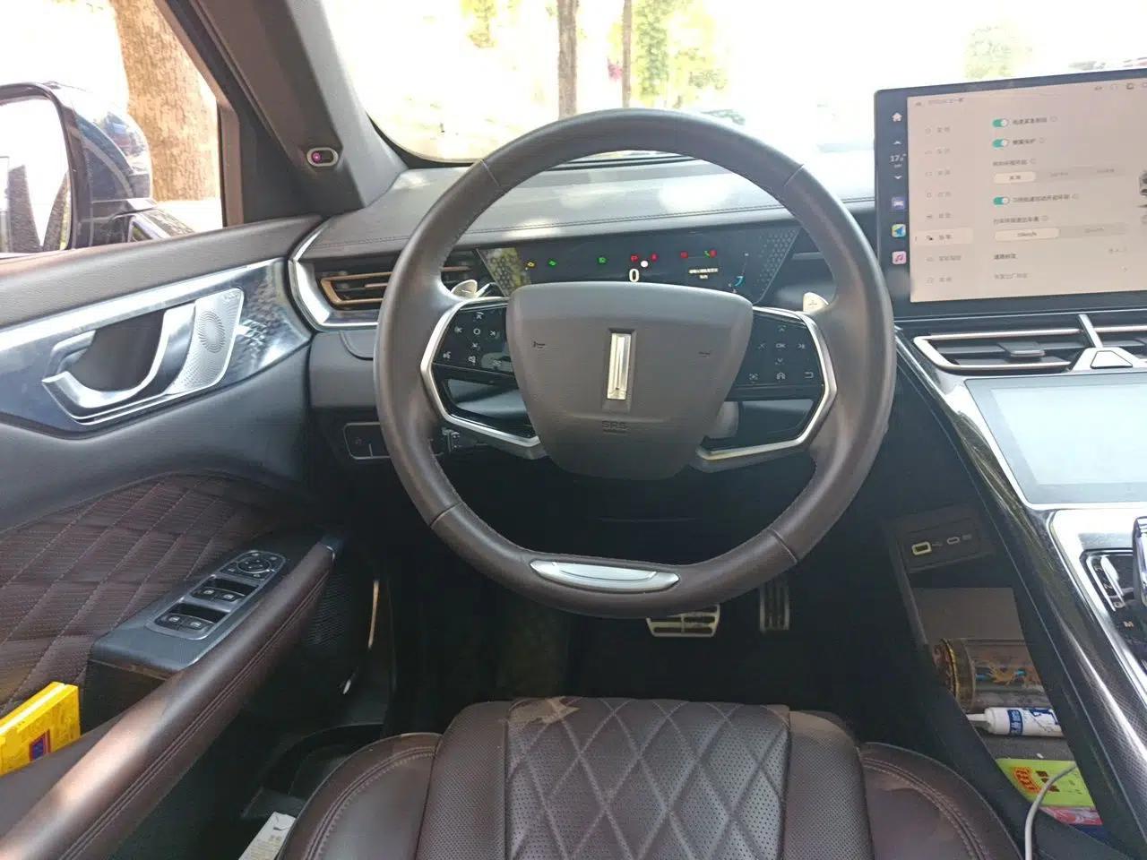 Wey Mocha 2021 2.0T Two-Wheel-Drive Premium Edition — миниатюра 11