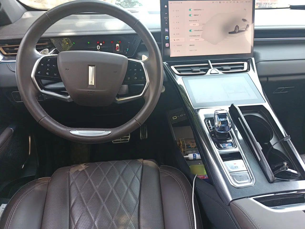 Wey Mocha 2021 2.0T Two-Wheel-Drive Premium Edition — миниатюра 10