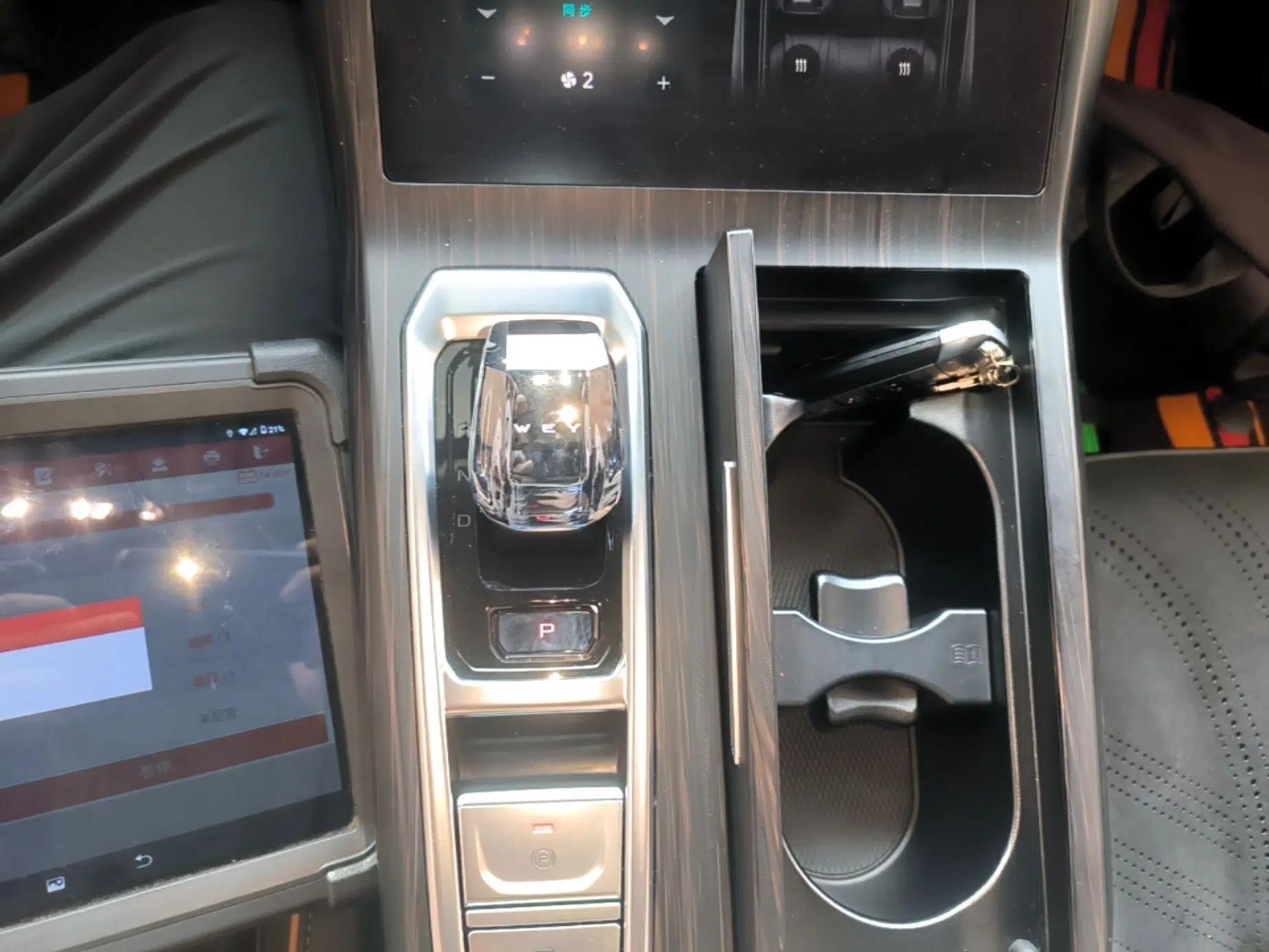 Wey Latte DHT-PHEV 2022 1.5T Four-Wheel Drive Extra-Large Version — миниатюра 17