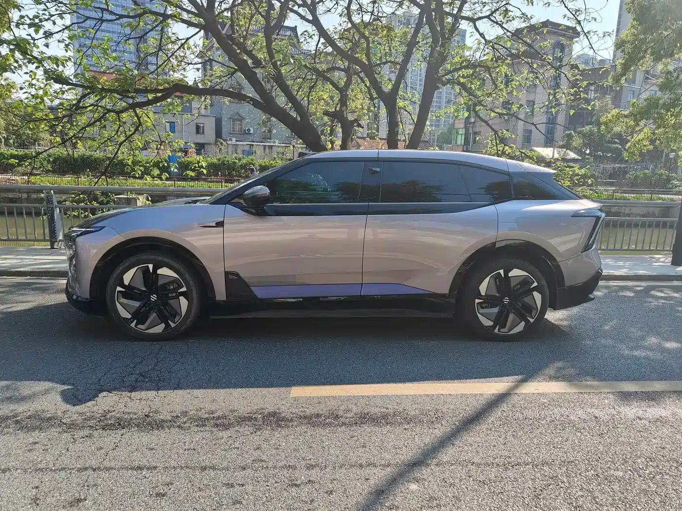 HiPhi Y 2023 560km Pioneer Edition — миниатюра 4