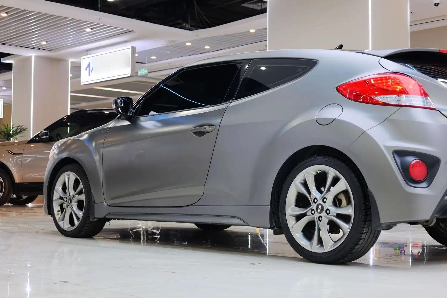 Hyundai Veloster 2015 1.6T Automatic Luxury Edition — миниатюра 12