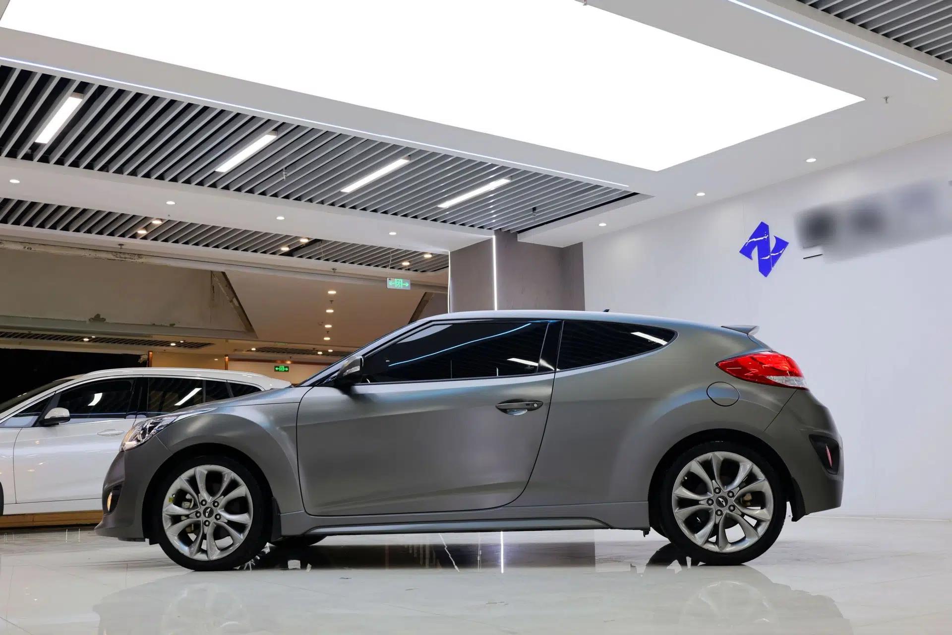 Hyundai Veloster 2015 1.6T Automatic Luxury Edition — миниатюра 3