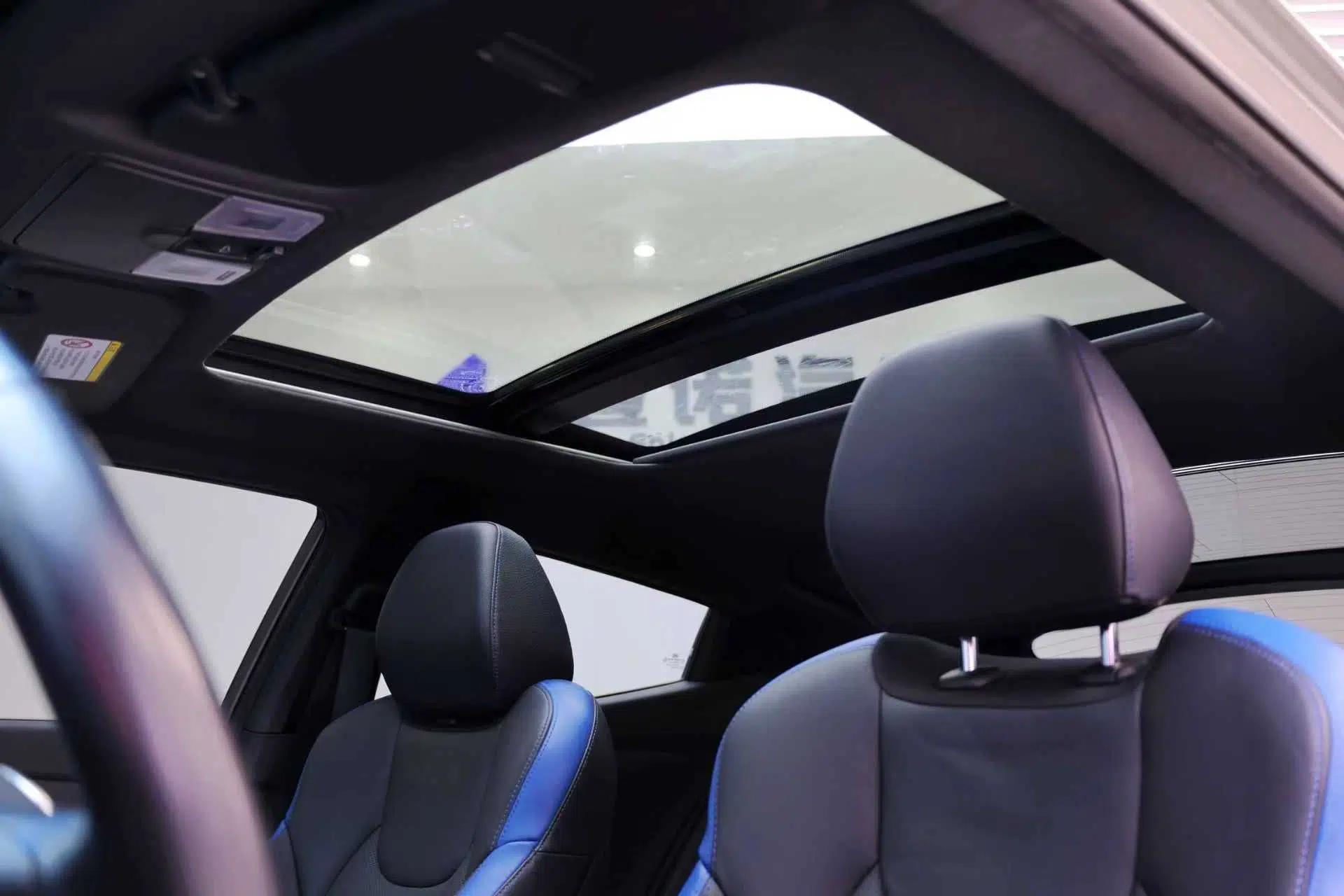 Hyundai Veloster 2015 1.6T Automatic Luxury Edition — миниатюра 22