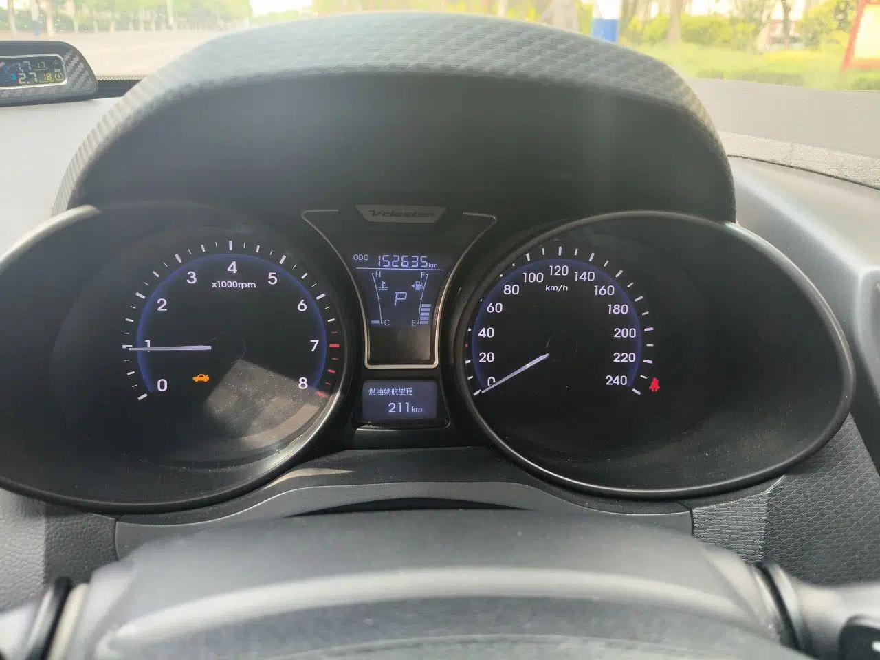 Hyundai Veloster 2012 1.6T Automatic Luxury Edition — миниатюра 12