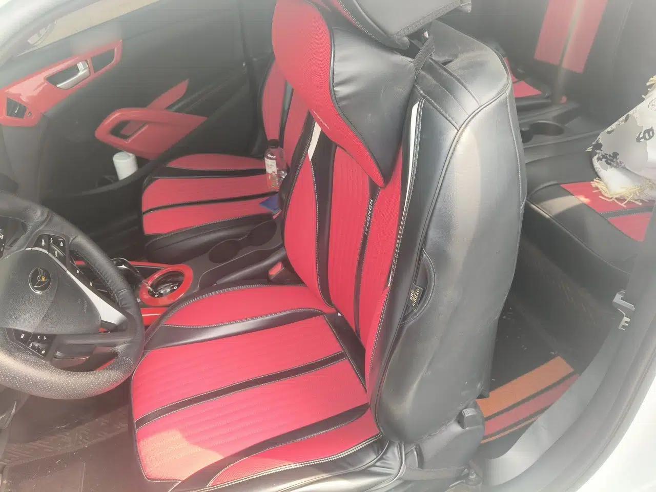 Hyundai Veloster 2012 1.6T Automatic Luxury Edition — миниатюра 16