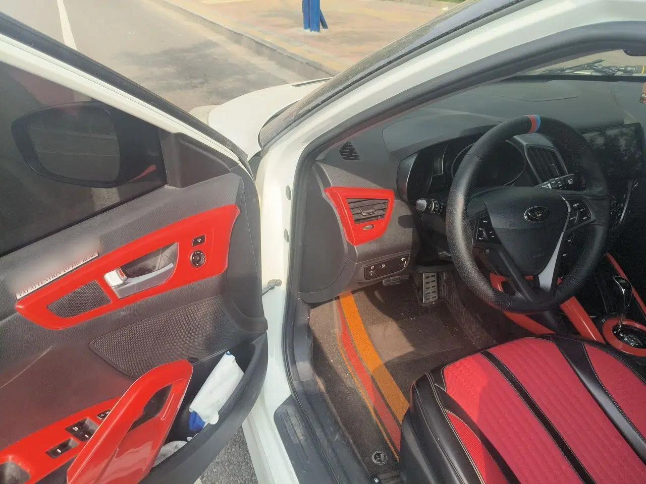 Hyundai Veloster 2012 1.6T Automatic Luxury Edition — миниатюра 17
