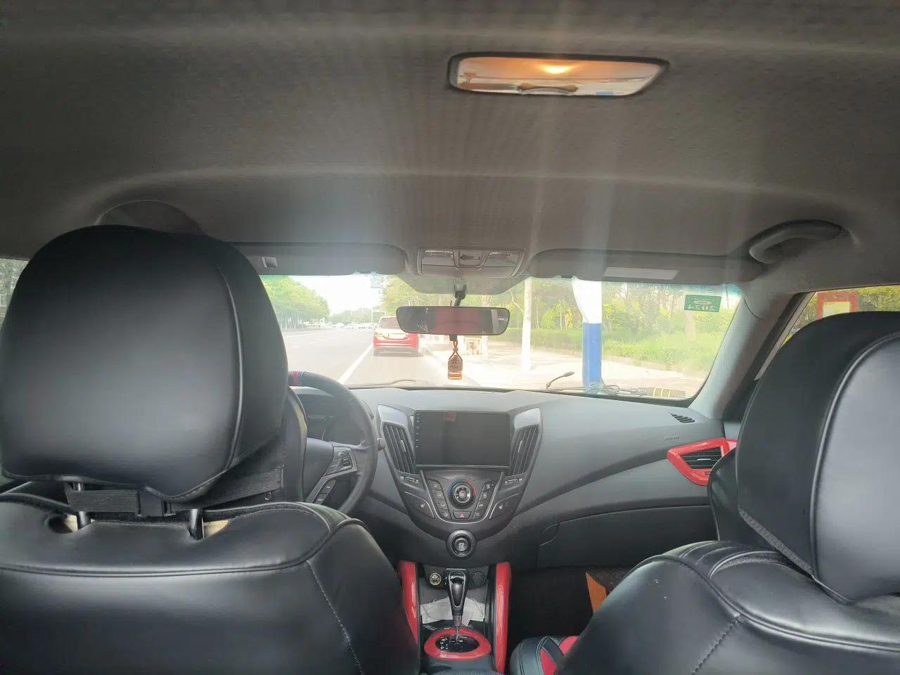 Hyundai Veloster 2012 1.6T Automatic Luxury Edition — миниатюра 19
