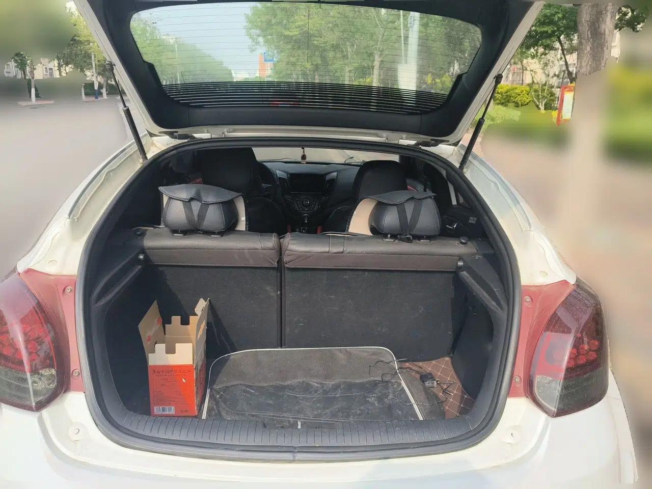 Hyundai Veloster 2012 1.6T Automatic Luxury Edition — миниатюра 20