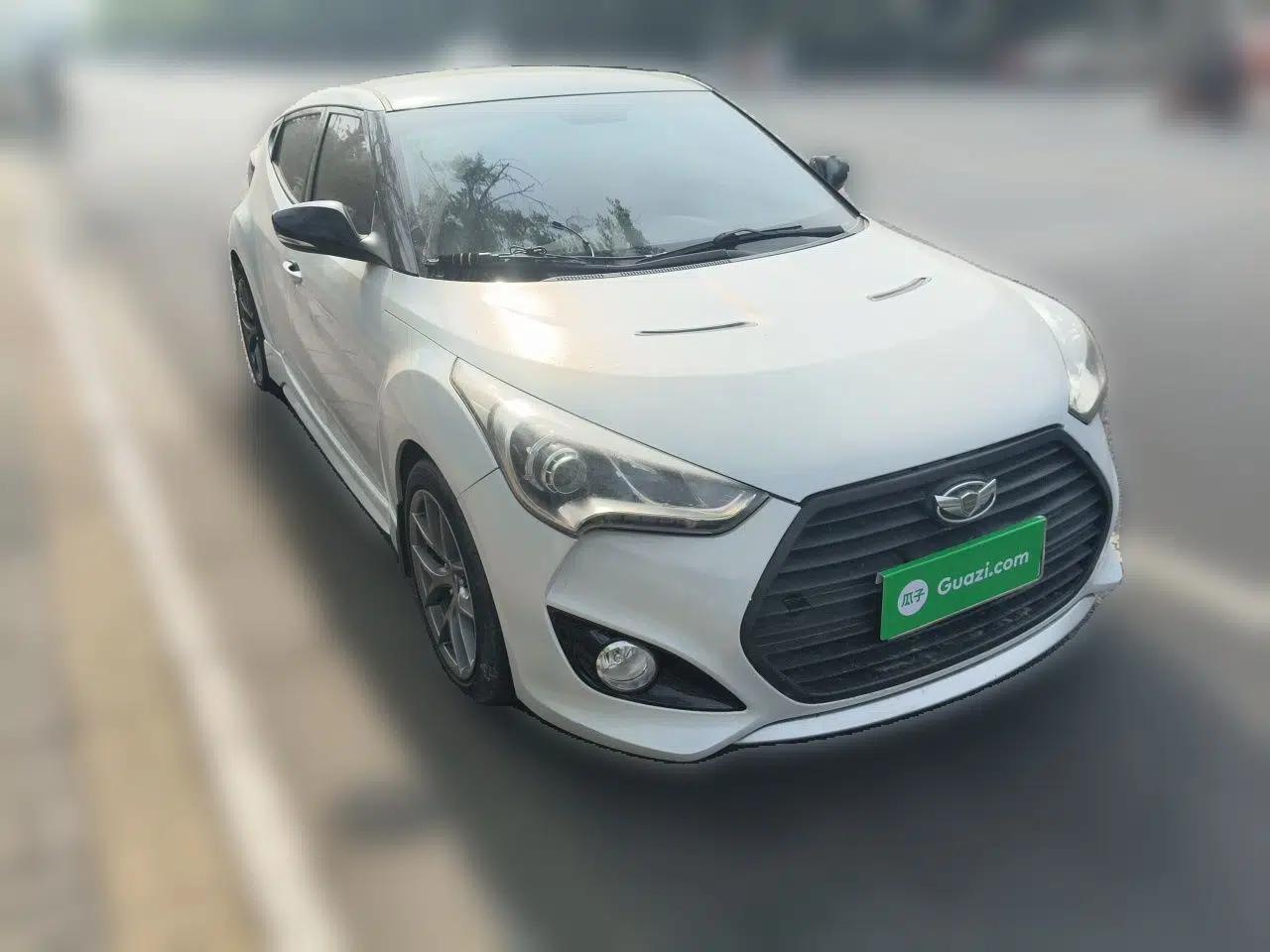 Hyundai Veloster 2012 1.6T Automatic Luxury Edition — миниатюра 3