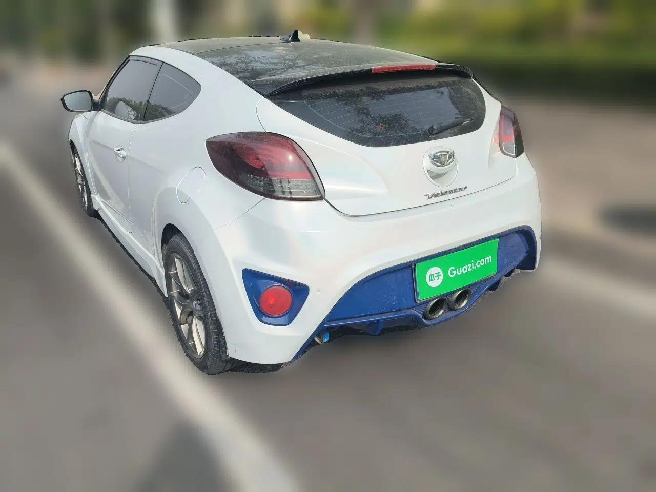 Hyundai Veloster 2012 1.6T Automatic Luxury Edition — миниатюра 4