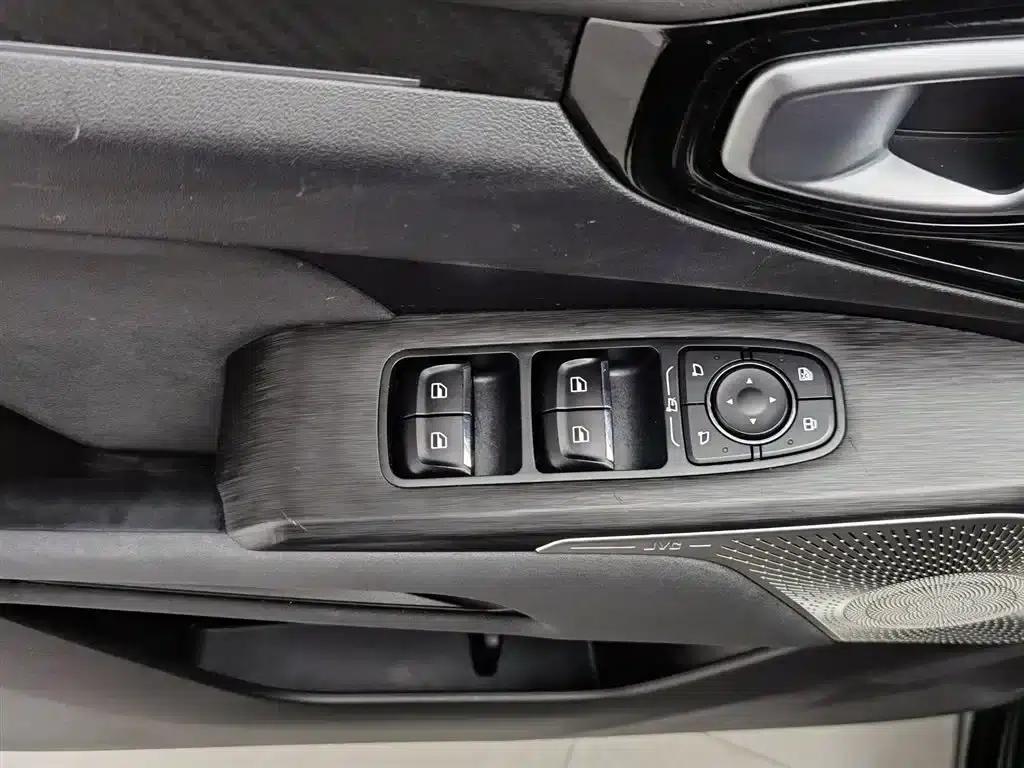 Haval Cool Dog 2022 1.5T DCT 4WD Trendy Wild Edition — миниатюра 9