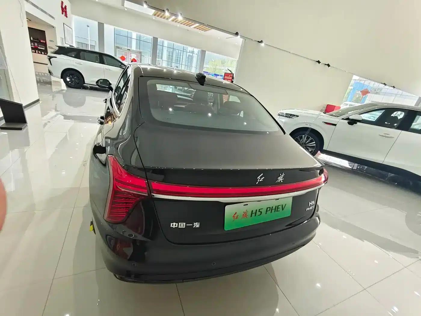 Hongqi H5 PHEV 2025 130 Super Hybrid Edition — миниатюра 5