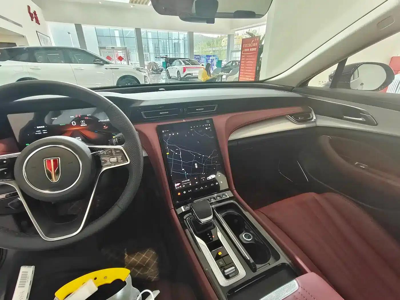 Hongqi H5 PHEV 2025 130 Super Hybrid Edition — миниатюра 6