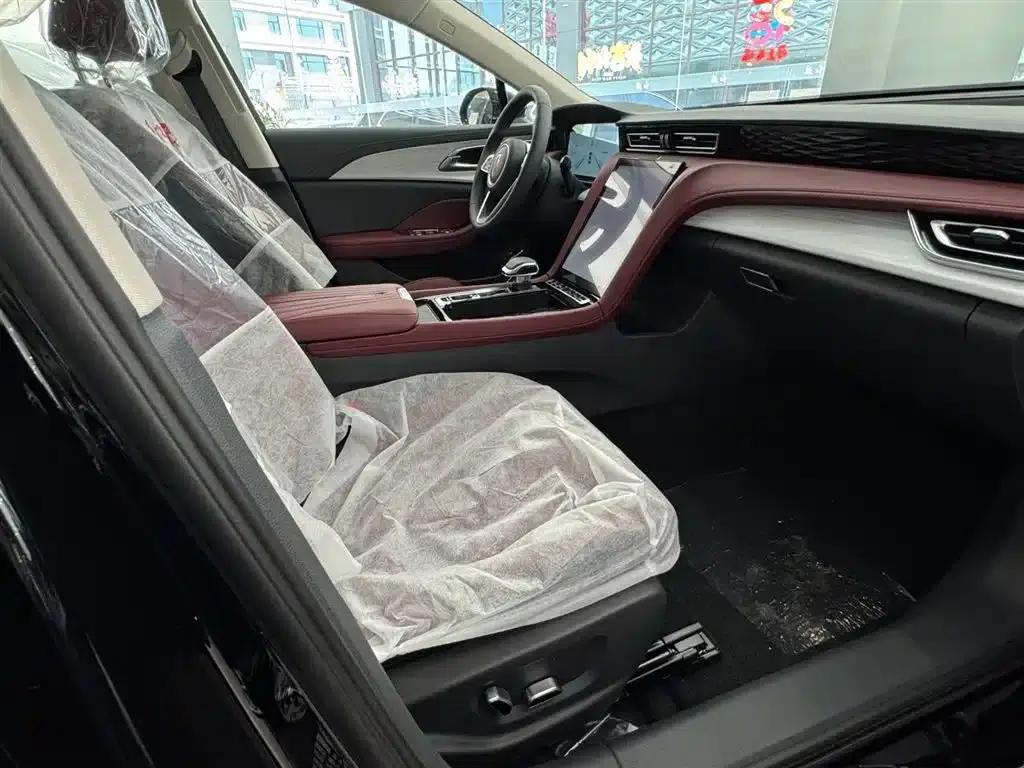 Hongqi H5 PHEV 2025 130 Super Hybrid Edition — миниатюра 17