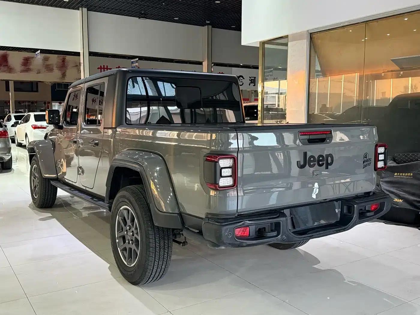 Gladiator 2022 3.6L First Edition — миниатюра 15