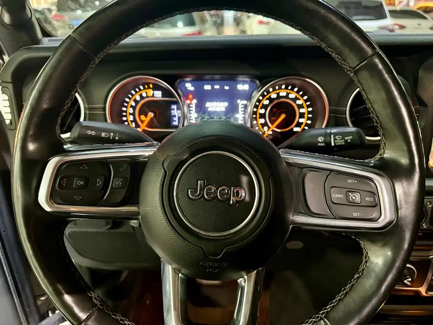 Gladiator 2022 3.6L First Edition — миниатюра 8