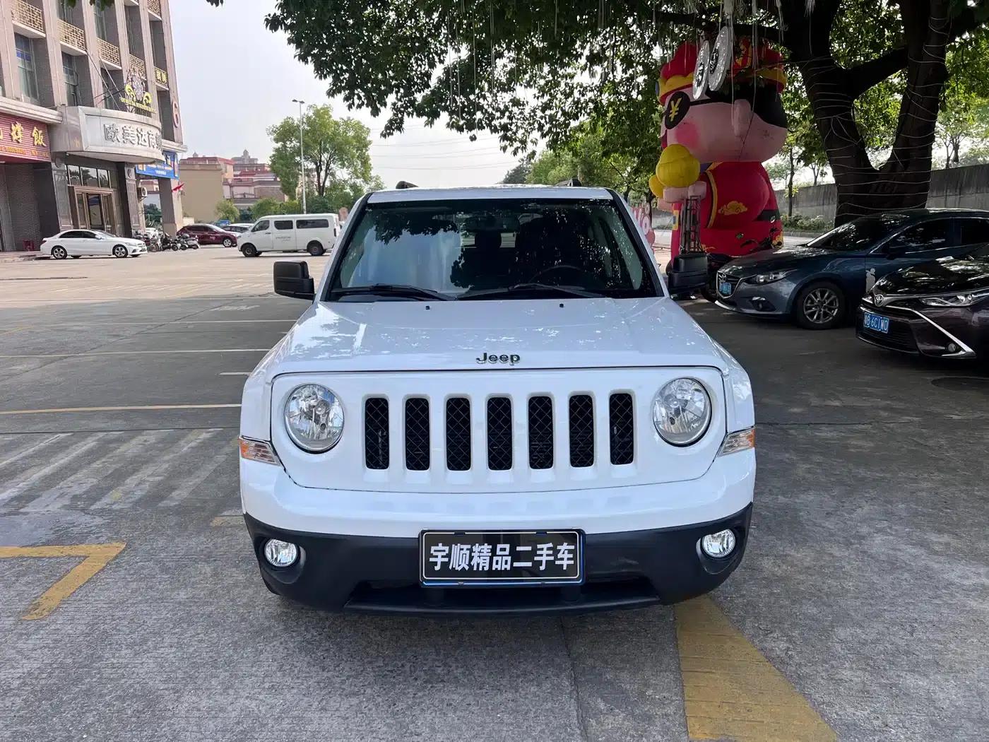 2014 Jeep Compass 2.0L Sport Enhanced Edition — миниатюра 2