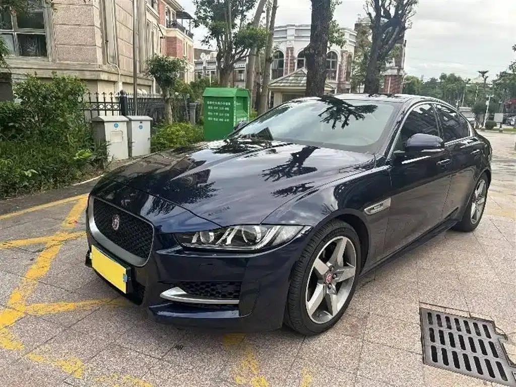 Jaguar XE 2017 2.0T 200PS R-Sport — миниатюра 1