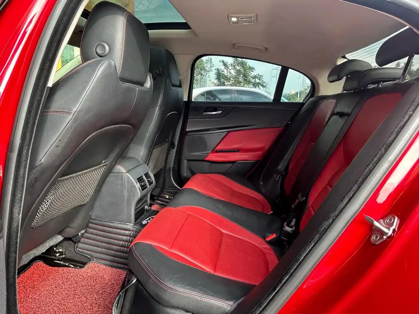 Jaguar XE 2015 2.0T 240PS R-Sport — миниатюра 12