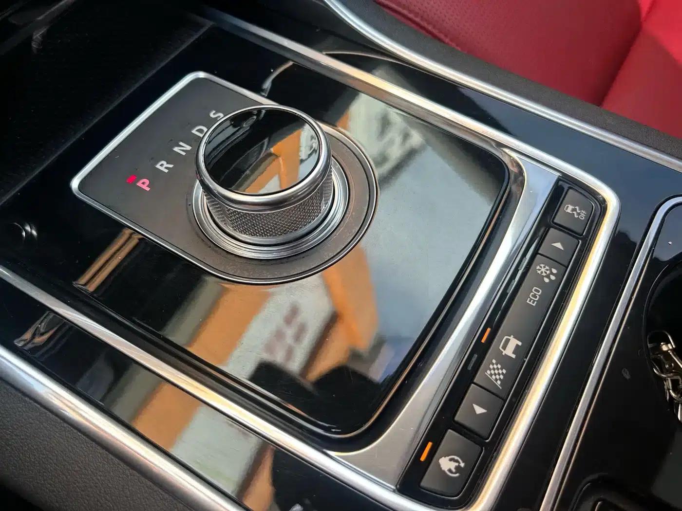 Jaguar XE 2015 2.0T 240PS R-Sport — миниатюра 40