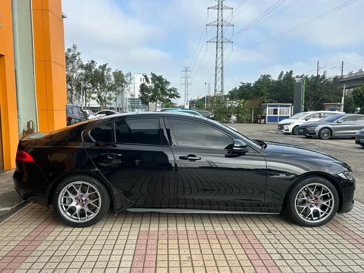 Jaguar XE 2015 2.0T 240PS R-Sport — миниатюра 8