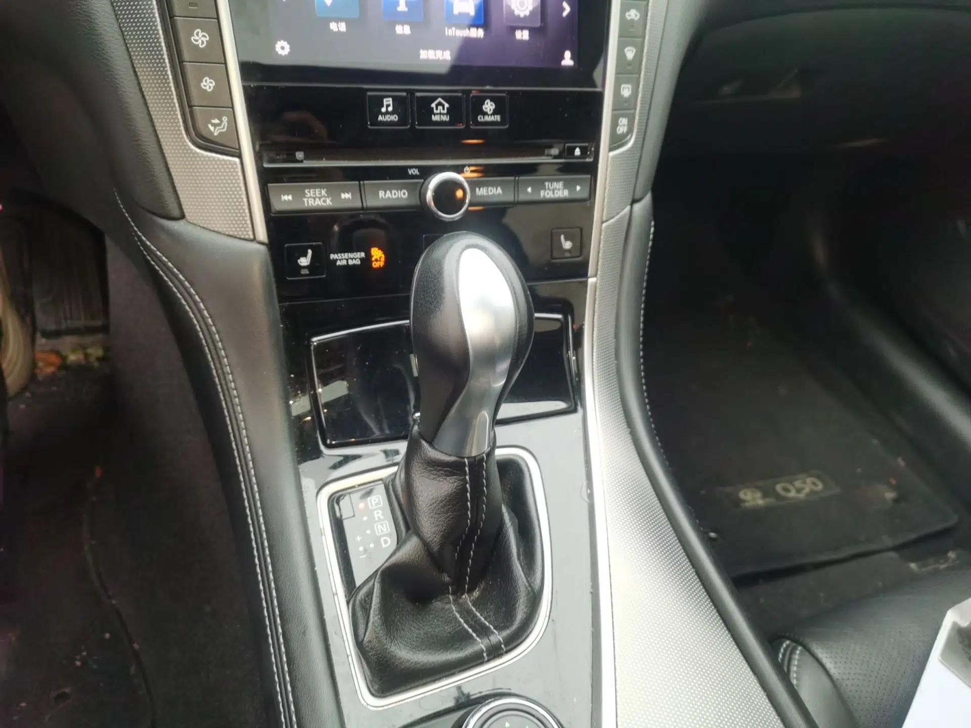 Infiniti Q50 2014 2.0T Luxury Edition — миниатюра 15
