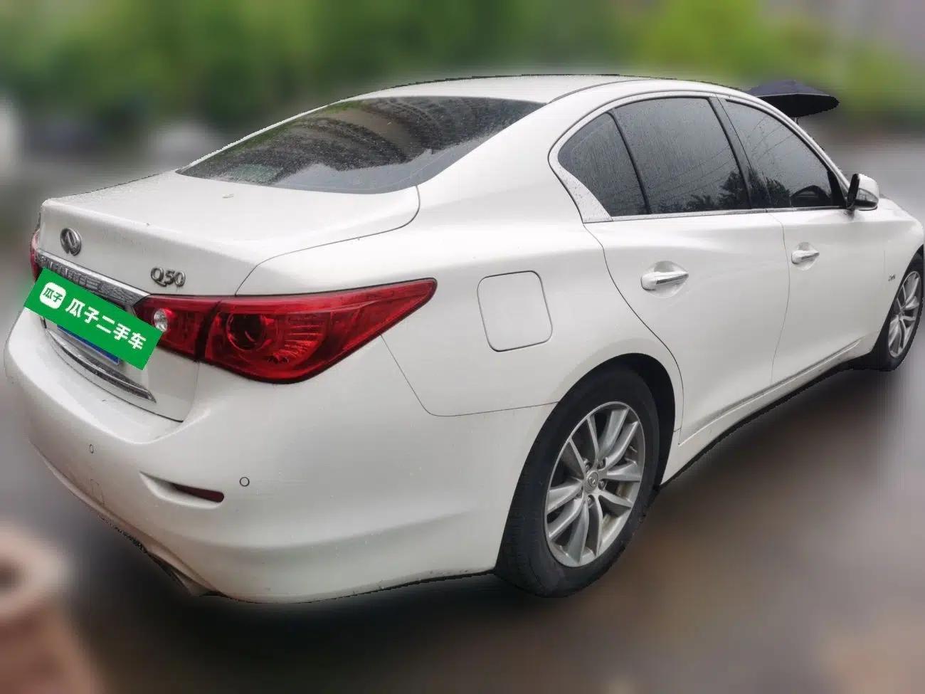 Infiniti Q50 2014 2.0T Luxury Edition — миниатюра 6