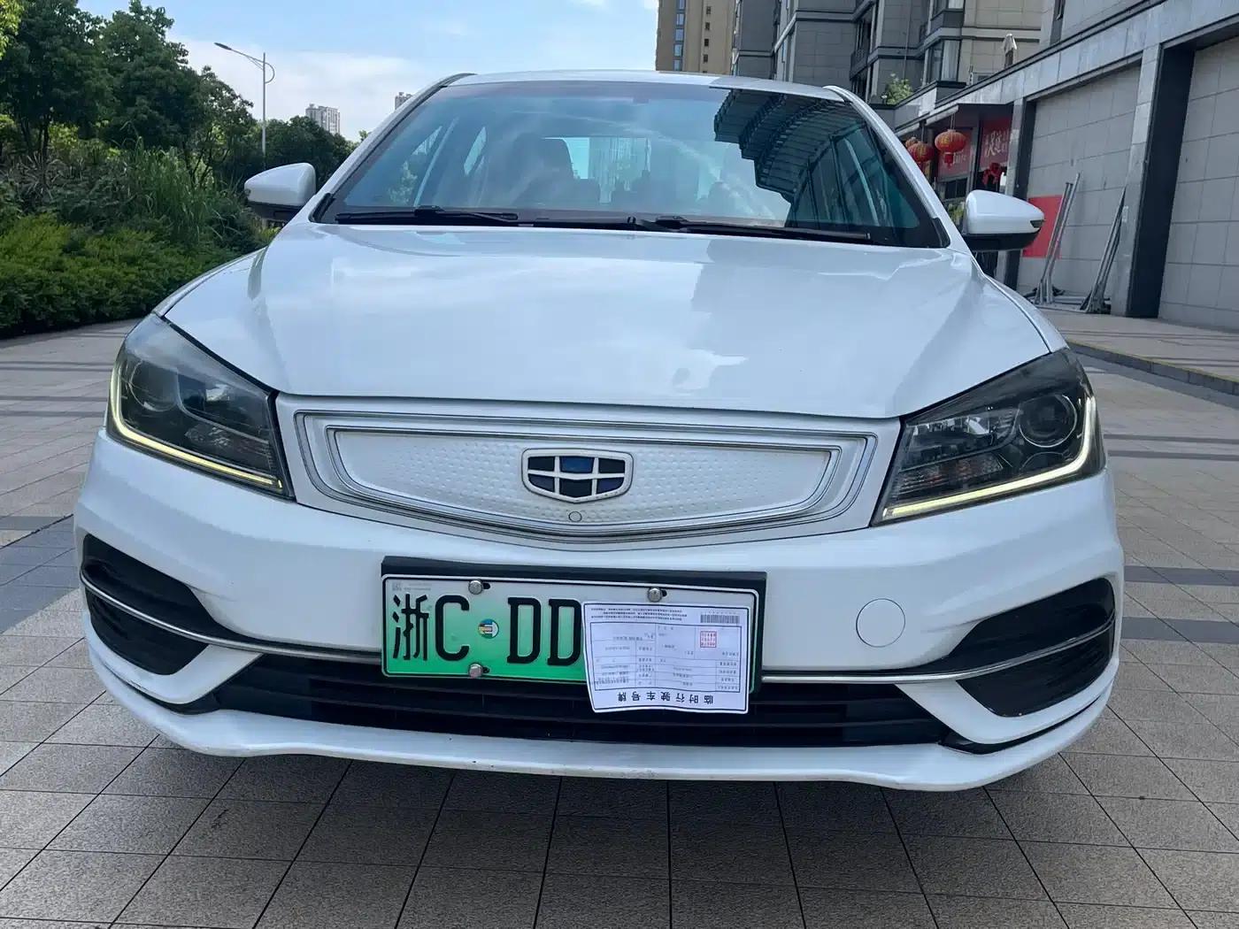 Geely Emgrand EV450 Progressive (2018 Model) — миниатюра 2