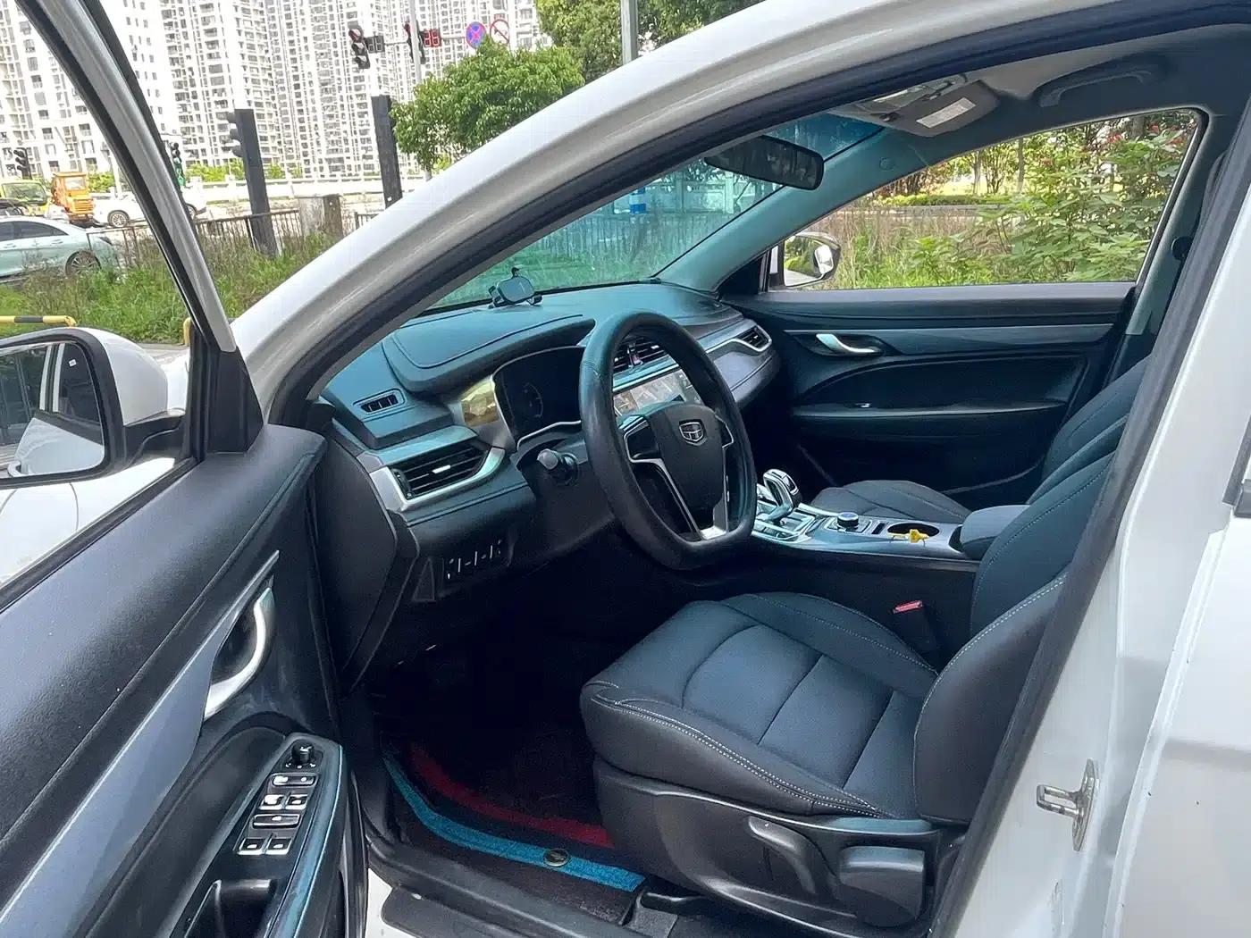 Geely Emgrand EV450 Progressive (2018 Model) — миниатюра 10