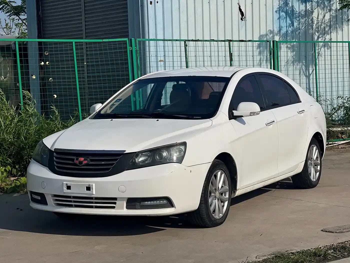 Geely Emgrand Classic 2013 Sedan 1.5L Manual Elite — миниатюра 1
