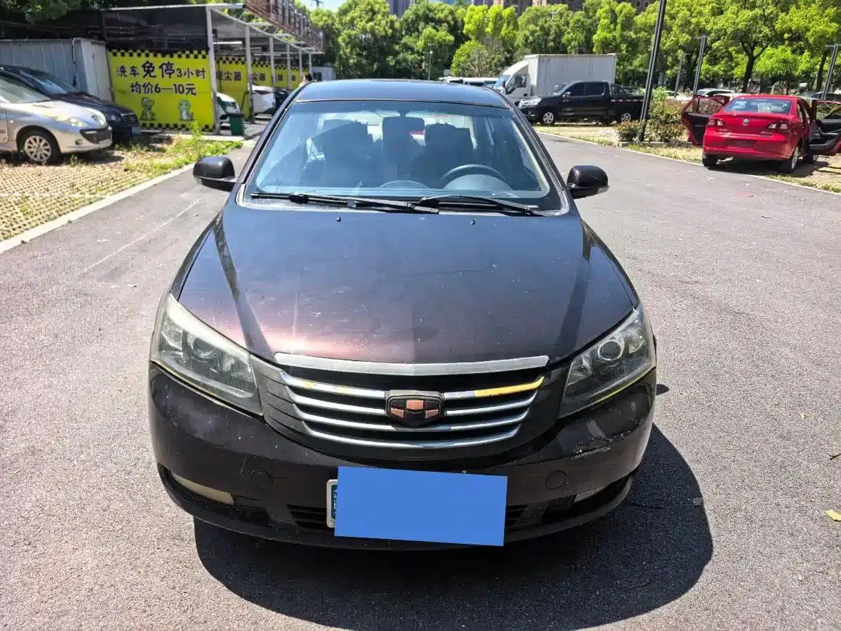 Geely Emgrand Classic 2013 Sedan 1.5L Manual Elite — миниатюра 1