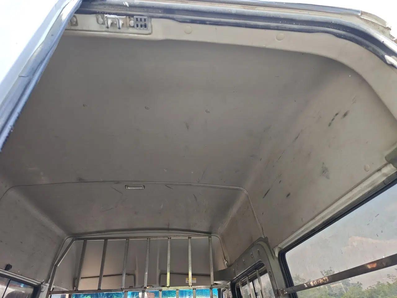Iveco Daily 2017 2.5T A35 Passenger Van 5-7 Seats Model 47Z5 — миниатюра 19