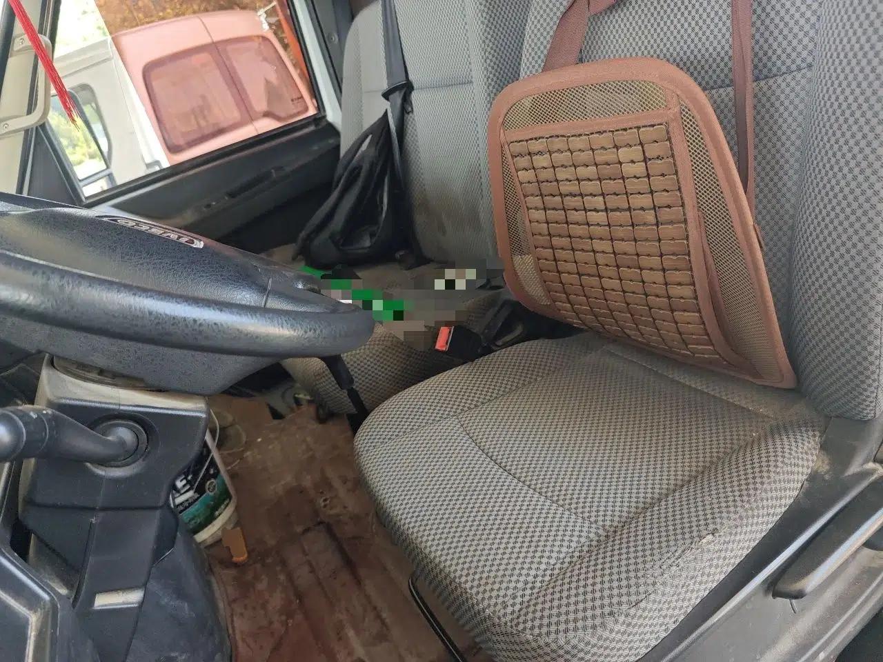 Iveco Daily 2020 2.5T A35 Passenger Van with Dual Tires Low Roof 5-9 Seats China V Emission Standard — миниатюра 16