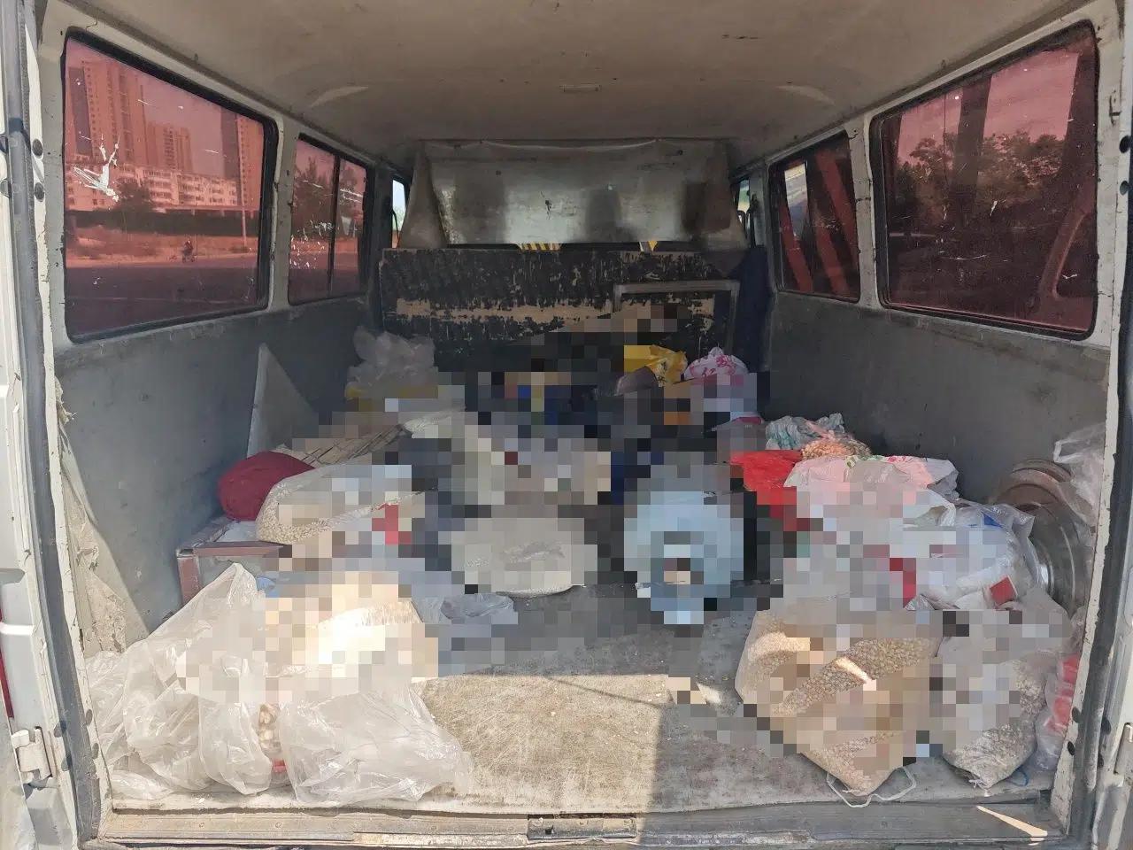 Iveco Daily 2020 2.5T A35 Passenger Van with Dual Tires Low Roof 5-9 Seats China V Emission Standard — миниатюра 20