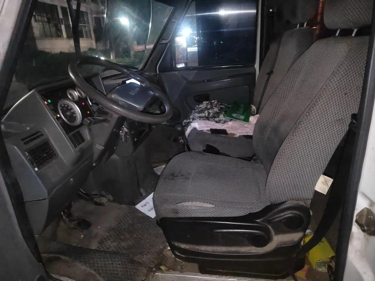 Iveco Daily 2017 2.5T A35 Passenger Van 5-7 Seats Model 47Z5 — миниатюра 16