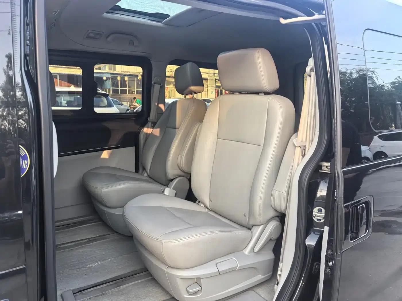 Refine M5 2017 2.0T Gasoline Automatic Premium Edition — миниатюра 10