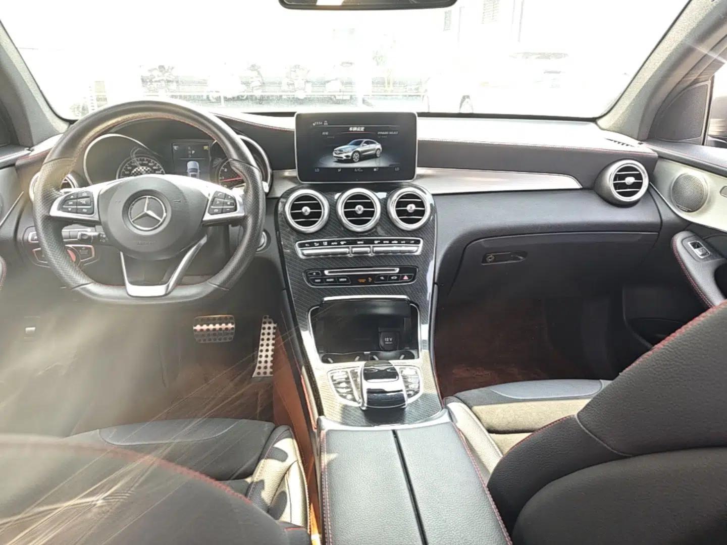 Mercedes-Benz GLC Coupe AMG 2017 AMG GLC 43 4MATIC Coupe SUV — миниатюра 13