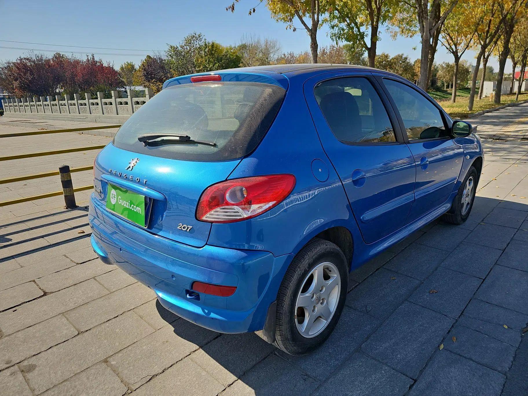 Peugeot 207 2011 Hatchback 1.4L Manual Yule Edition — миниатюра 4