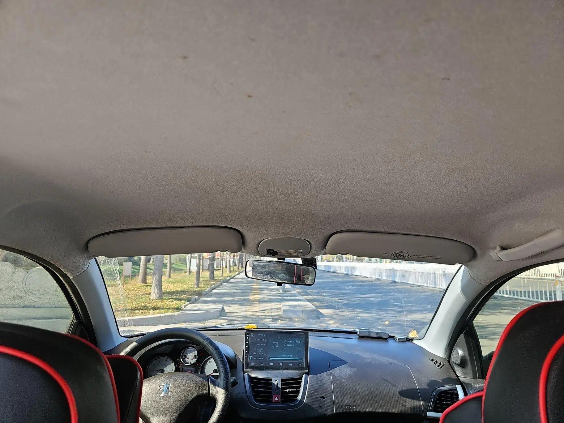 Peugeot 207 2011 Hatchback 1.4L Manual Yule Edition — миниатюра 7