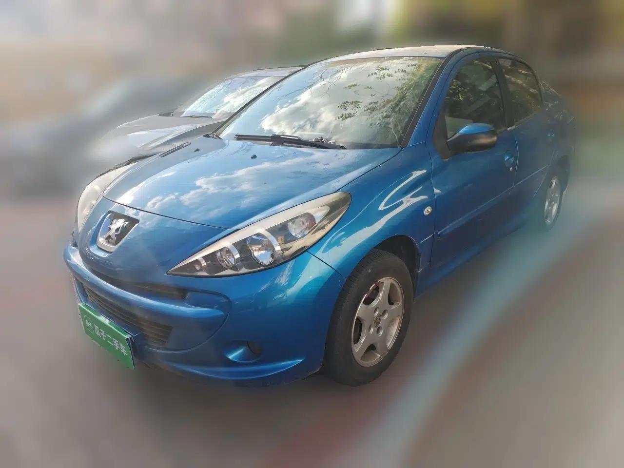 Peugeot 207 2011 Sedan 1.4L Manual Yule Edition — миниатюра 1