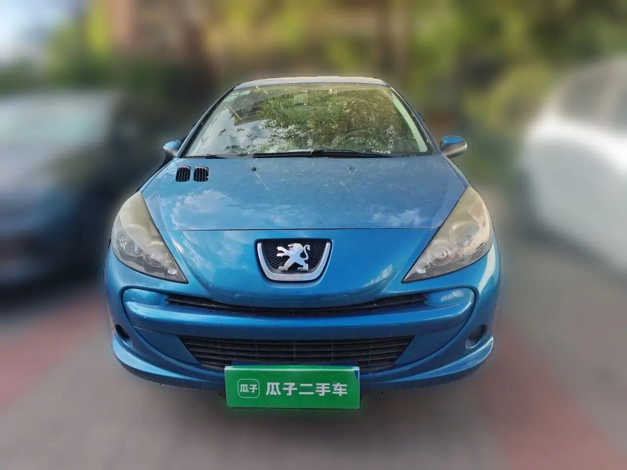 Peugeot 207 2011 Sedan 1.4L Manual Yule Edition — миниатюра 2
