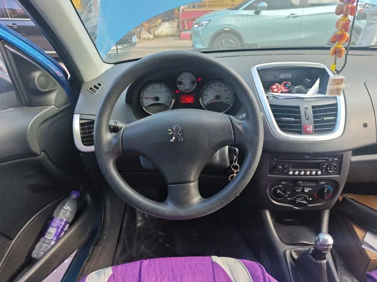 Peugeot 207 2011 Sedan 1.4L Manual Yule Edition — миниатюра 11