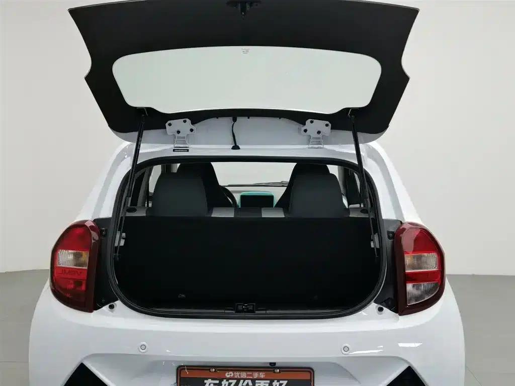 Yizhi EV2 2023 Auspicious Edition 201km Comfort Model — миниатюра 16