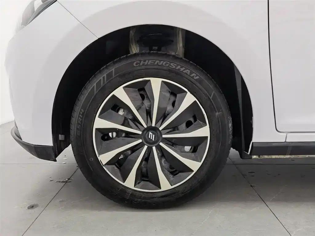 Yizhi EV2 2023 Auspicious Edition 201km Comfort Model — миниатюра 17