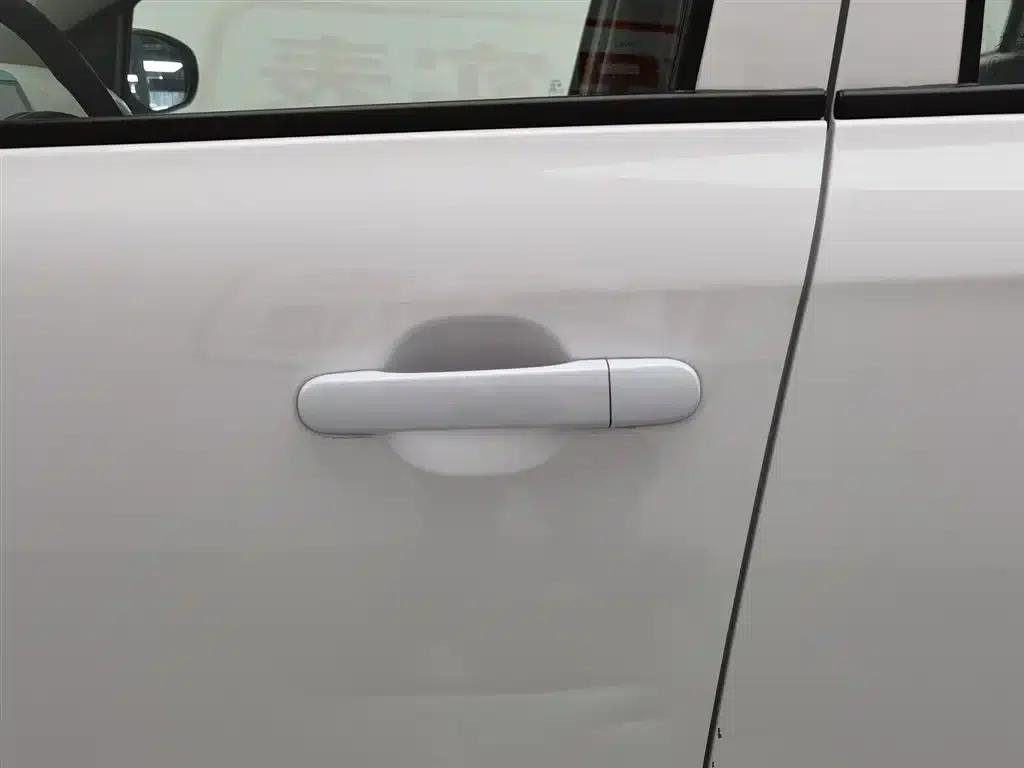 Yizhi EV2 2023 Auspicious Edition 201km Comfort Model — миниатюра 18