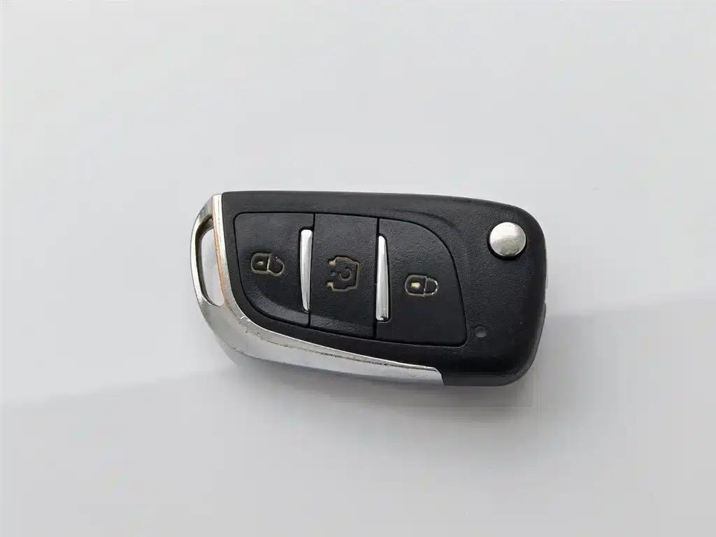 Yizhi EV2 2023 Auspicious Edition 201km Comfort Model — миниатюра 19
